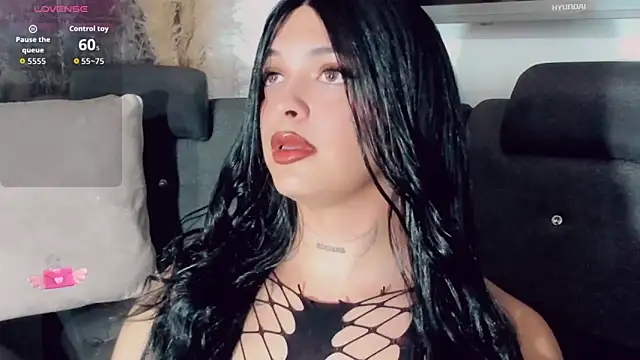 Snapshot of Emmaa_Saenz_ chatting on 4, 7, 2026 Emmaa Saenz online show from 4, 7, 2026