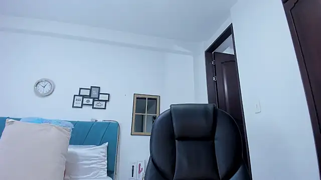 kamila lopez online show from 30, 10, 2025