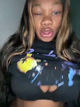 Snapshot of CharismaaBanx chatting on 3, 12, 2024 CharismaaBanx online show from 3, 12, 2024