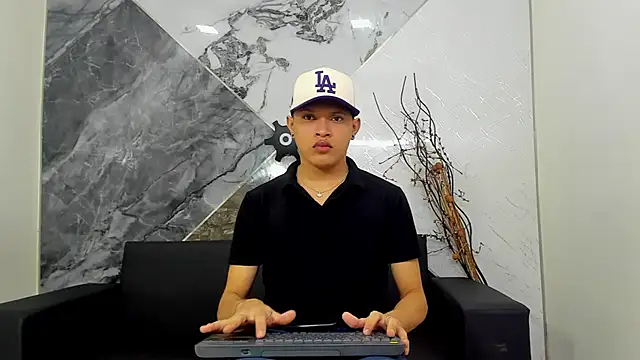 liam genner  online show from 5, 3, 2025