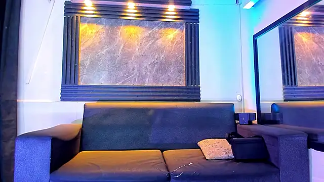 liam genner  online show from 28, 11, 2025