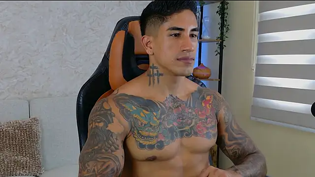 Snapshot of AdanReilly chatting on 21, 12, 2024 AdanReilly online show from 21, 12, 2024