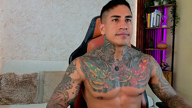 AdanReilly online show from 11, 5, 2026