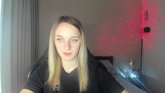 Snapshot of RouseReed chatting on 13, 3, 2025 RouseReed online show from 13, 3, 2025