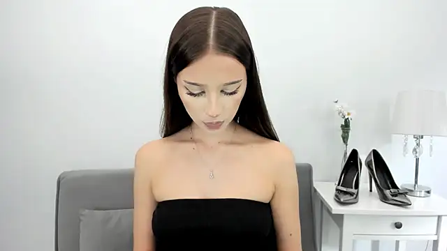 Snapshot of EmilyDarling chatting on 6, 10, 2025 EmilyDarling online show from 6, 10, 2025