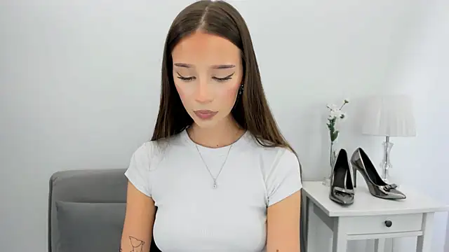 EmilyDarling online show from 26, 11, 2025