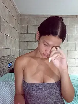 Snapshot of By_Aninha chatting on 25, 3, 2026 By Aninha online show from 25, 3, 2026