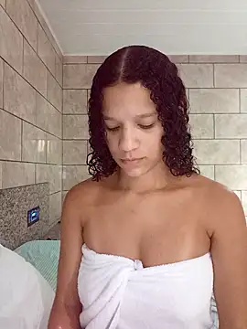 Snapshot of By_Aninha chatting on 22, 4, 2026 By Aninha online show from 22, 4, 2026