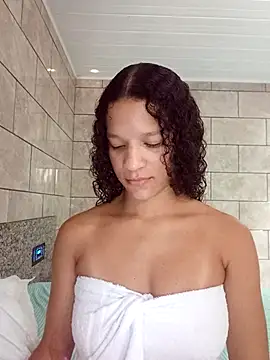 Snapshot of By_Aninha chatting on 26, 4, 2026 By Aninha online show from 26, 4, 2026