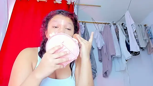 Emily Coper18 online show from 24, 11, 2025