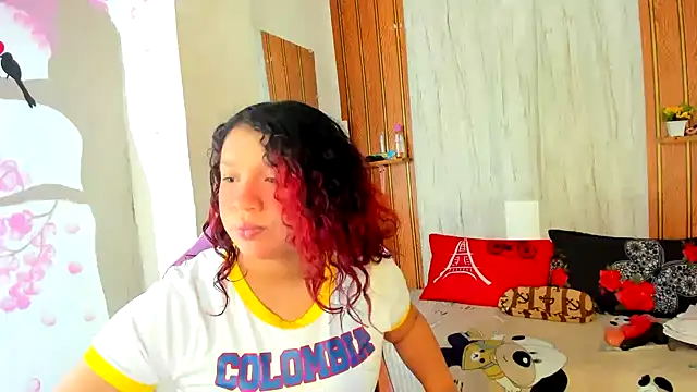 Emily Coper18 online show from 18, 6, 2026