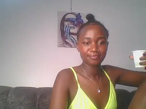 Snapshot of MissLilly1 chatting on 18, 2, 2025 MissLilly1 online show from 18, 2, 2025