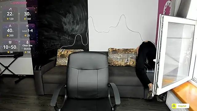 Snapshot of EmmyGreans chatting on 22, 9, 2025 EmmyGreans online show from 22, 9, 2025