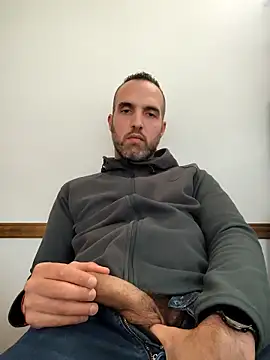 leon3875 online show from 12, 9, 2025