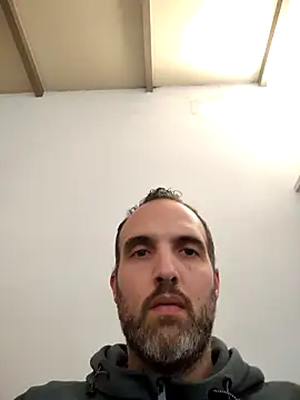 leon3875 online show from 29, 10, 2025