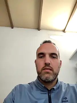 leon3875 online show from 17, 11, 2025