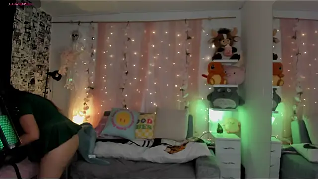 Snapshot of _dayana_miler chatting on 18, 3, 2026 dayana miler online show from 18, 3, 2026