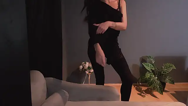 Snapshot of Saintrebella chatting on 30, 10, 2025 Saintrebella online show from 30, 10, 2025