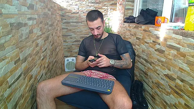 Snapshot of AndrewBanner chatting on 13, 1, 2025 AndrewBanner online show from 13, 1, 2025