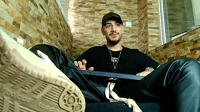 Snapshot of AndrewBanner chatting on 22, 1, 2025 AndrewBanner online show from 22, 1, 2025
