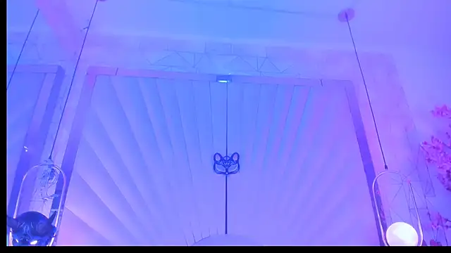 zephirahabney online show from 6, 2, 2025