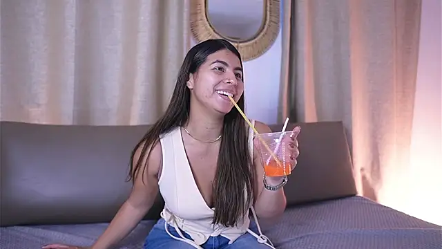 Snapshot of ShelleyMorell chatting on 7, 11, 2025 ShelleyMorell online show from 7, 11, 2025