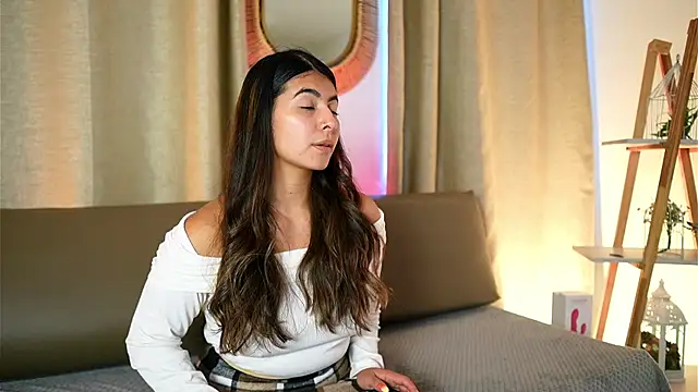 Snapshot of ShelleyMorell chatting on 27, 11, 2025 ShelleyMorell online show from 27, 11, 2025