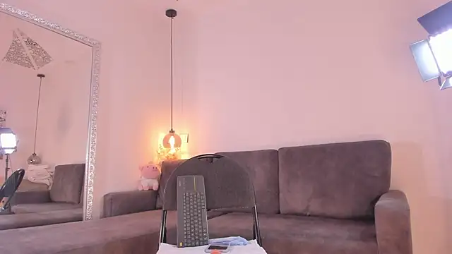 Isabella francoo online show from 11, 9, 2025