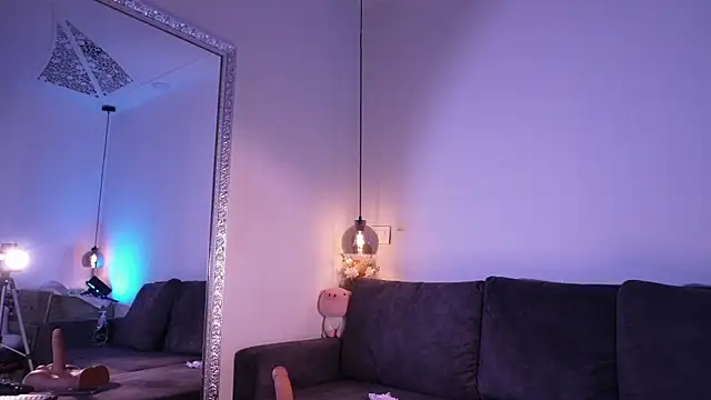 Isabella francoo online show from 10, 5, 2026