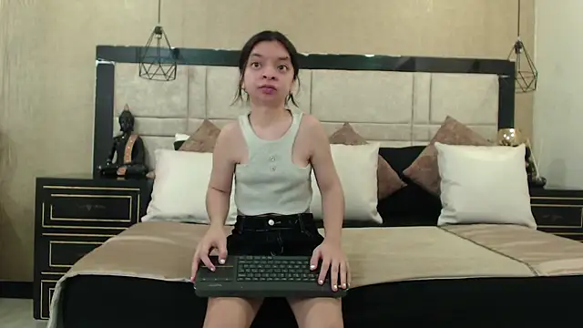 CharlotteMuller online show from 15, 1, 2025