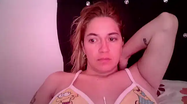 Izury Blondee online show from 8, 12, 2024