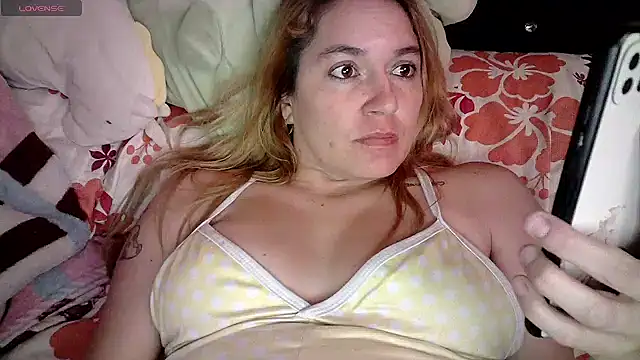 Izury Blondee online show from 11, 2, 2025