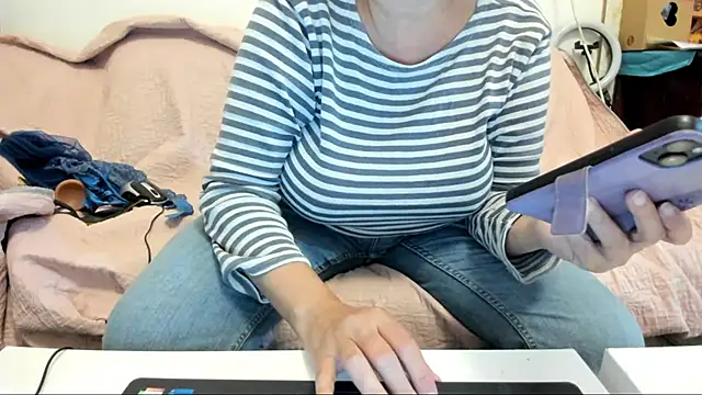 Snapshot of IsraeliMilf chatting on 19, 12, 2024 IsraeliMilf online show from 19, 12, 2024