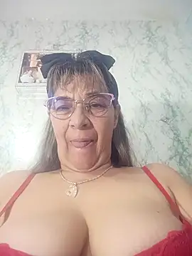 Snapshot of biancchi chatting on 4, 10, 2025 biancchi online show from 4, 10, 2025