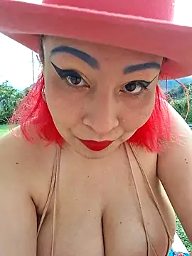 Andrea Bloomix online show from 5, 1, 2026