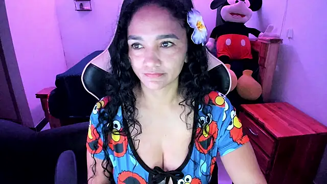 rayza mature 154 online show from 13, 6, 2026
