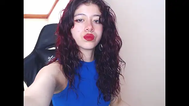 Snapshot of SuzzyyM chatting on 5, 2, 2025 SuzzyyM online show from 5, 2, 2025