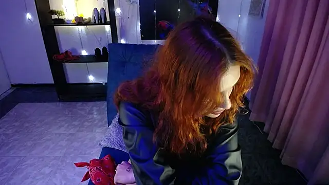 Snapshot of IsaBaileys_ chatting on 4, 2, 2025 IsaBaileys  online show from 4, 2, 2025