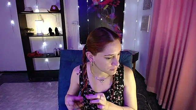 Snapshot of IsaBaileys_ chatting on 7, 2, 2025 IsaBaileys  online show from 7, 2, 2025