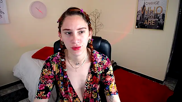 Snapshot of IsaBaileys_ chatting on 1, 3, 2025 IsaBaileys  online show from 1, 3, 2025