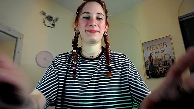 Snapshot of IsaBaileys_ chatting on 1, 3, 2025 IsaBaileys  online show from 1, 3, 2025