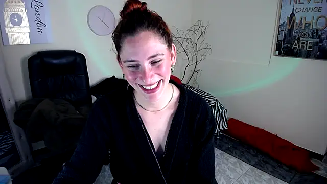 Snapshot of IsaBaileys_ chatting on 18, 3, 2025 IsaBaileys  online show from 18, 3, 2025