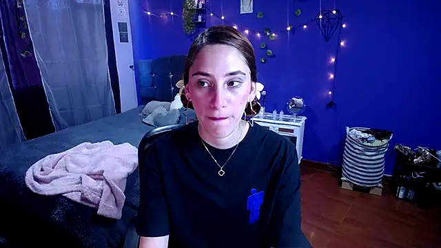 Snapshot of IsaBaileys_ chatting on 15, 9, 2025 IsaBaileys  online show from 15, 9, 2025