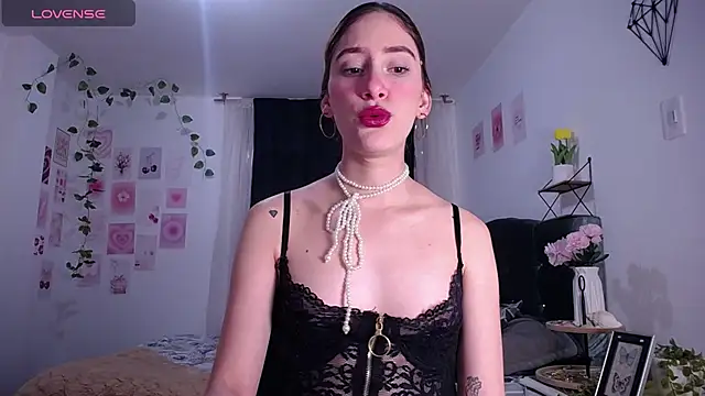 Snapshot of IsaBaileys_ chatting on 29, 4, 2026 IsaBaileys online show from 29, 4, 2026