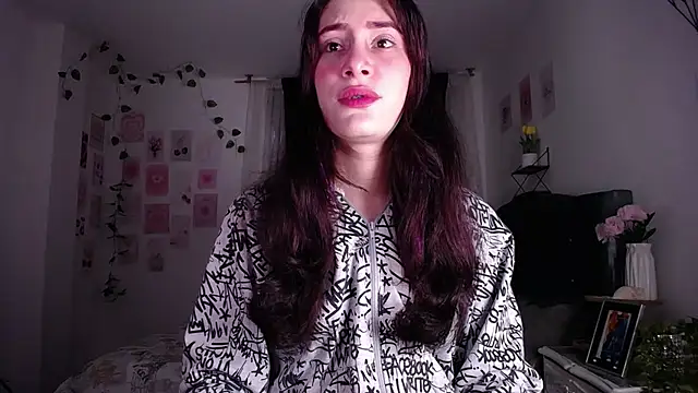 Snapshot of IsaBaileys_ chatting on 14, 5, 2026 IsaBaileys online show from 14, 5, 2026