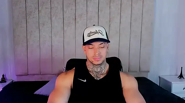 Stiven collins online show from 8, 12, 2024