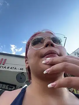 Chloemercury online show from 17, 12, 2025