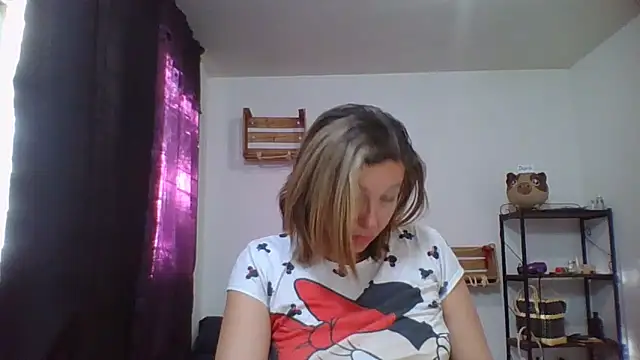 Snapshot of charlott_ponce chatting on 16, 12, 2024 charlott ponce online show from 16, 12, 2024