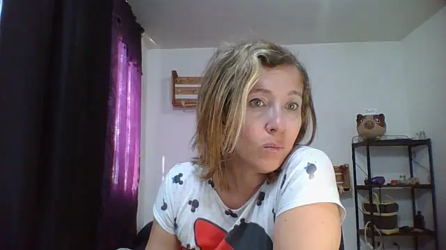 Snapshot of charlott_ponce chatting on 18, 12, 2024 charlott ponce online show from 18, 12, 2024