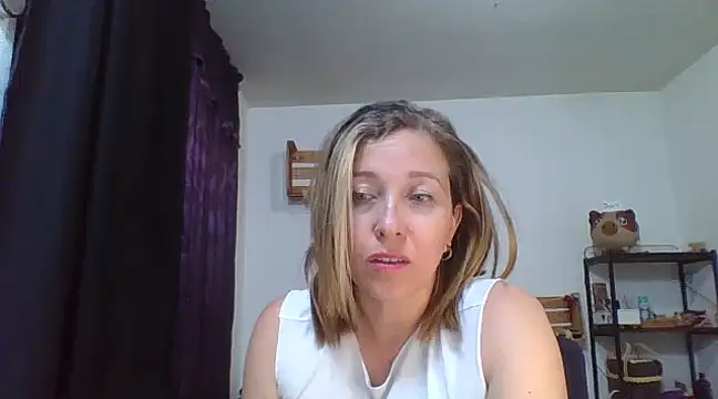 Snapshot of charlott_ponce chatting on 31, 12, 2024 charlott ponce online show from 31, 12, 2024